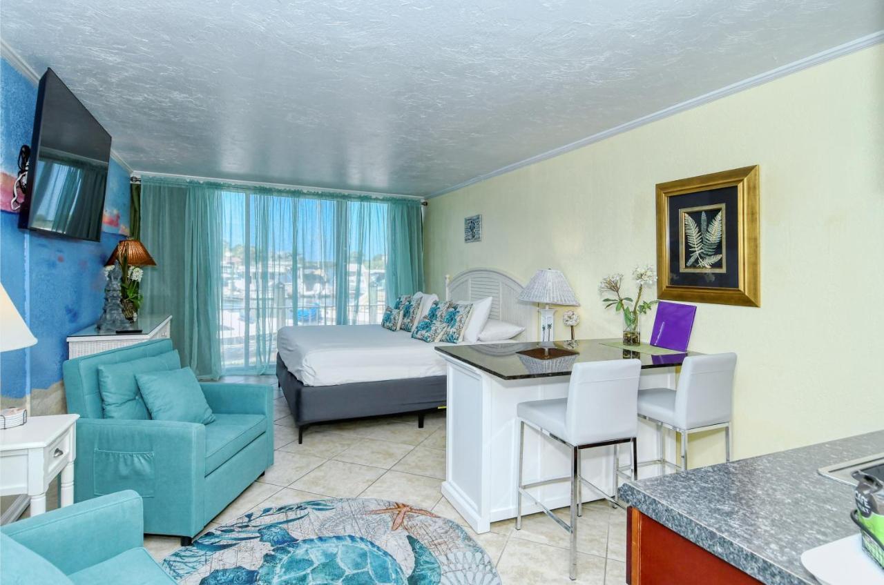 Waterfront Room, Heated Pool, Tiki Bar & Grill Σεϊρασότα Εξωτερικό φωτογραφία