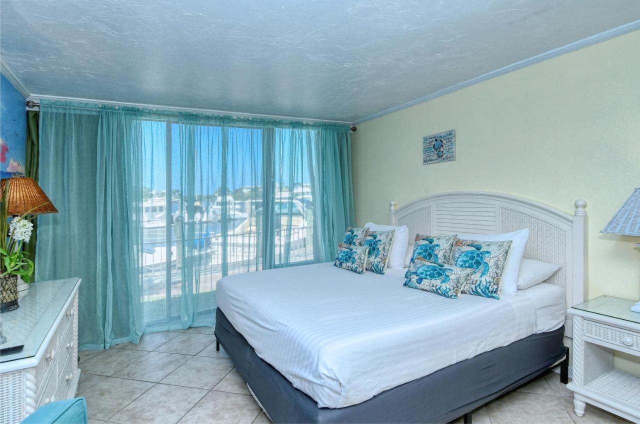 Waterfront Room, Heated Pool, Tiki Bar & Grill Σεϊρασότα Εξωτερικό φωτογραφία