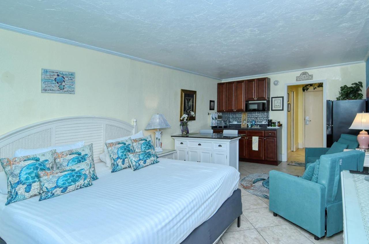Waterfront Room, Heated Pool, Tiki Bar & Grill Σεϊρασότα Εξωτερικό φωτογραφία